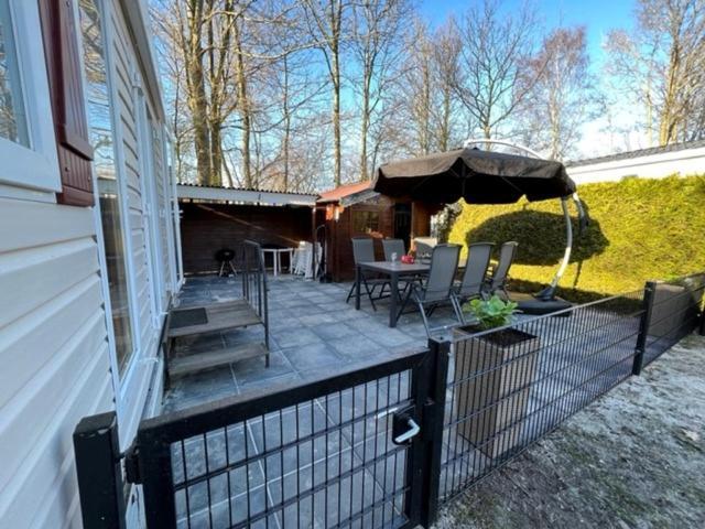 Suameer Chalet Kajuit 418 Op 5 Sterren Camping Bergumermeer酒店 外观 照片
